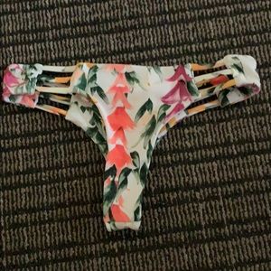 Stone fox swim bottom